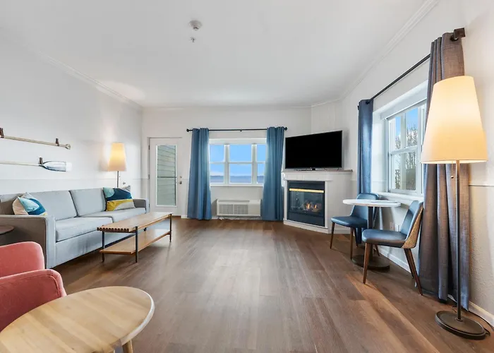 Cherry Tree Inn & Suites